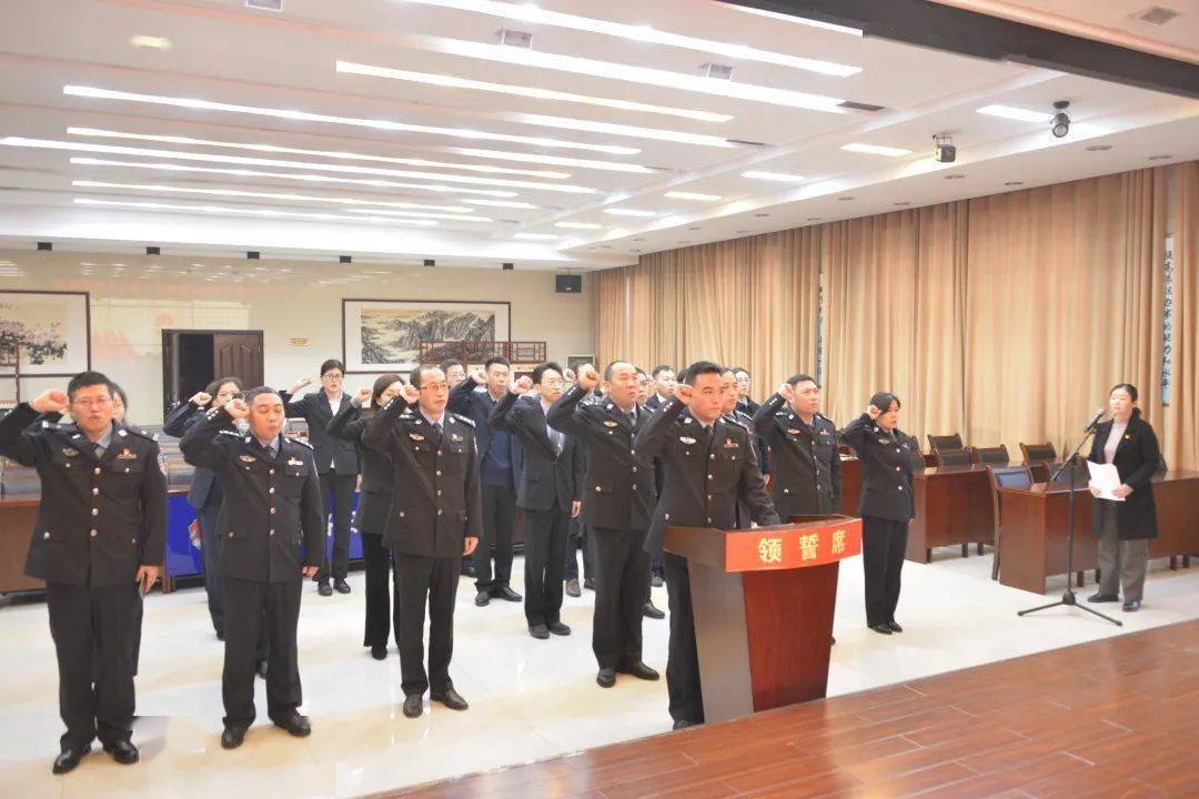鳳城市司法局最新領(lǐng)導(dǎo)團(tuán)隊(duì)介紹及其職責(zé)，鳳城市司法局領(lǐng)導(dǎo)團(tuán)隊(duì)介紹及職責(zé)概述